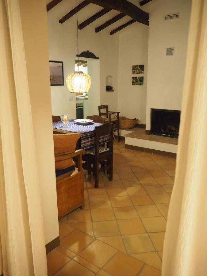 Le Querciolaie Monte Cavallo - Upper Apartment Saturnia Eksteriør billede